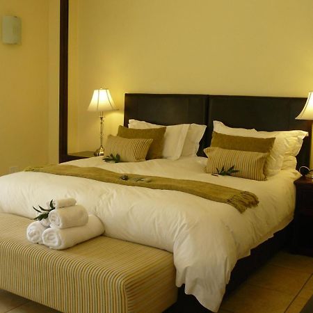 Moon&Sixpence Garden Guest House Muldersdrift Buitenkant foto