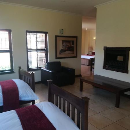 Moon&Sixpence Garden Guest House Muldersdrift Buitenkant foto