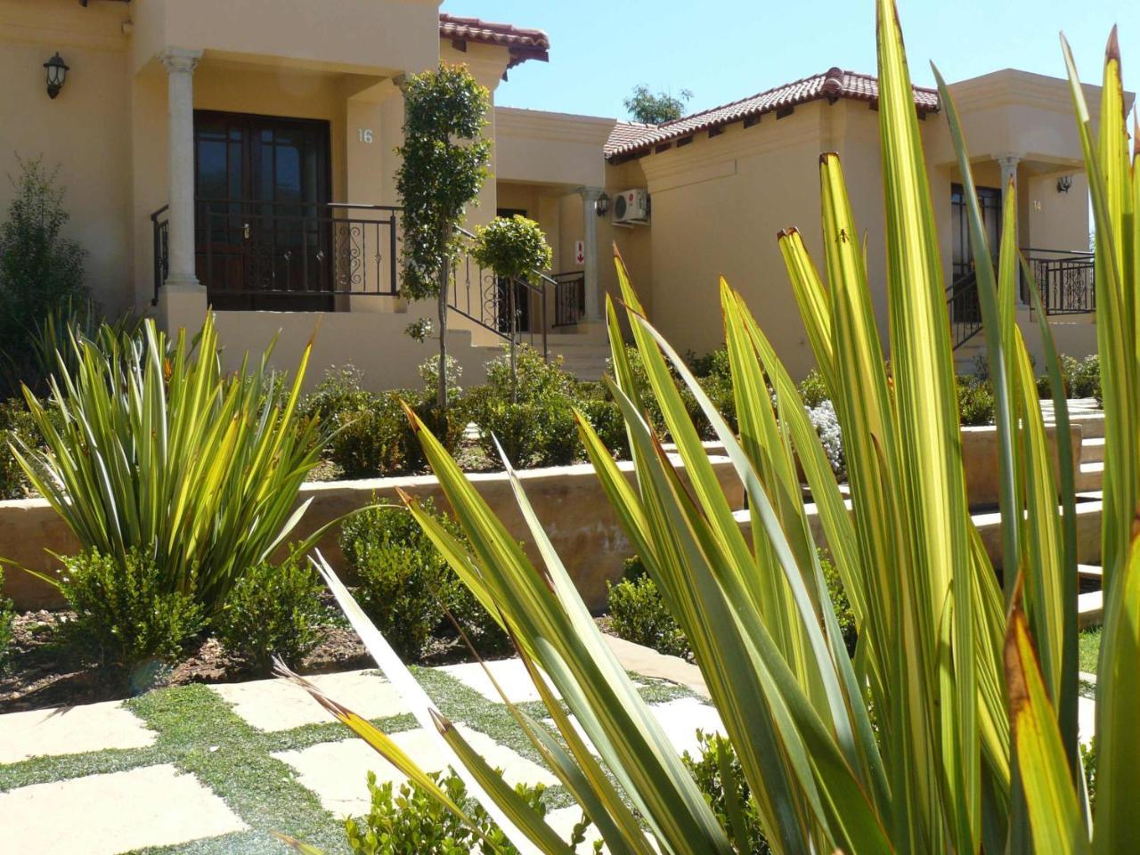 Moon&Sixpence Garden Guest House Muldersdrift Buitenkant foto